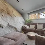 فيلة La Roche & Le
